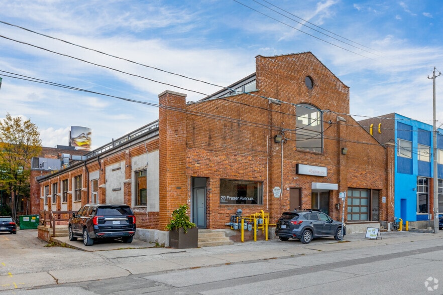 29 Fraser Ave, Toronto, ON à louer - Photo principale – Image 1 sur 32