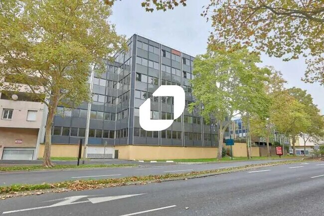 Plus de détails pour Bureau à louer