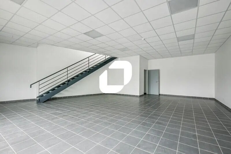 Local d’activités dans Stains à louer - Photo intérieure – Image 3 sur 28