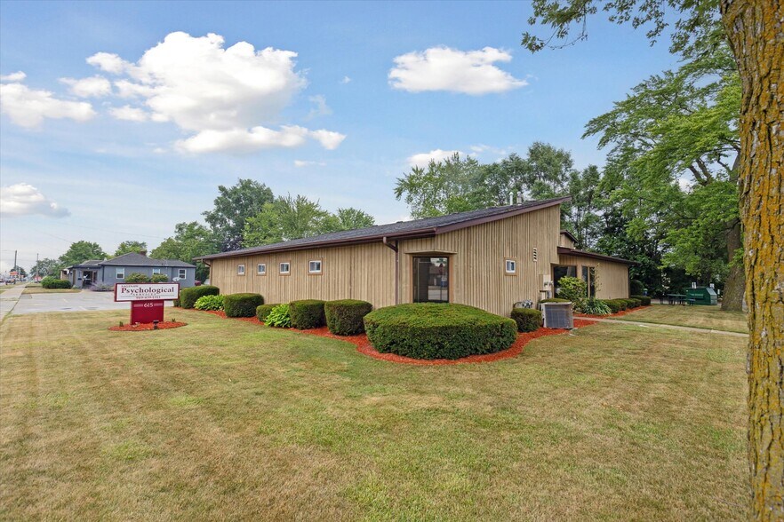 615 S Euclid Ave, Bay City, MI à vendre - Photo de l’immeuble – Image 2 sur 60