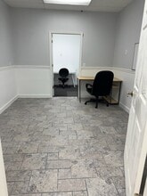 110 Athens St, Tarpon Springs, FL à louer Photo intérieure– Image 1 sur 1