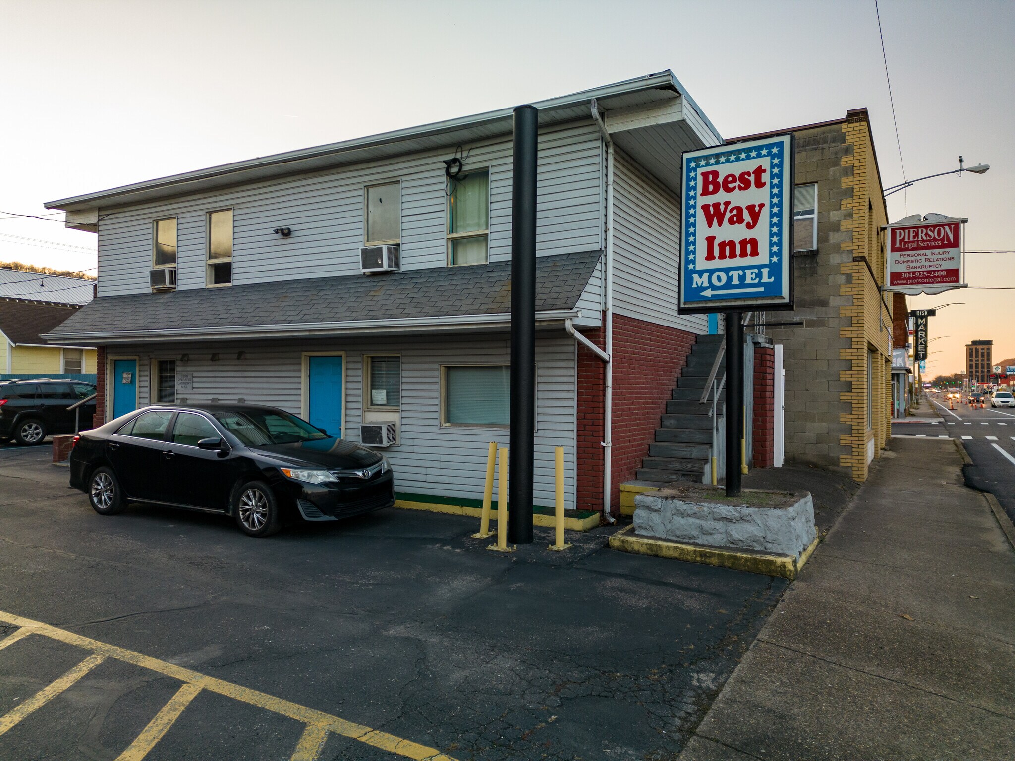 5311 Maccorkle Ave SE, Charleston, WV à vendre Photo de l’immeuble– Image 1 sur 21