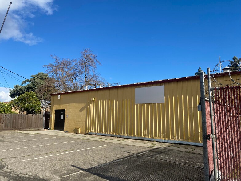 19960 2nd St, Hilmar, CA à vendre - Photo de l’immeuble – Image 1 sur 1