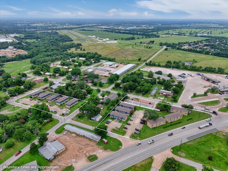 710 Hall Ave, Caldwell, TX à vendre - Aérien – Image 2 sur 6