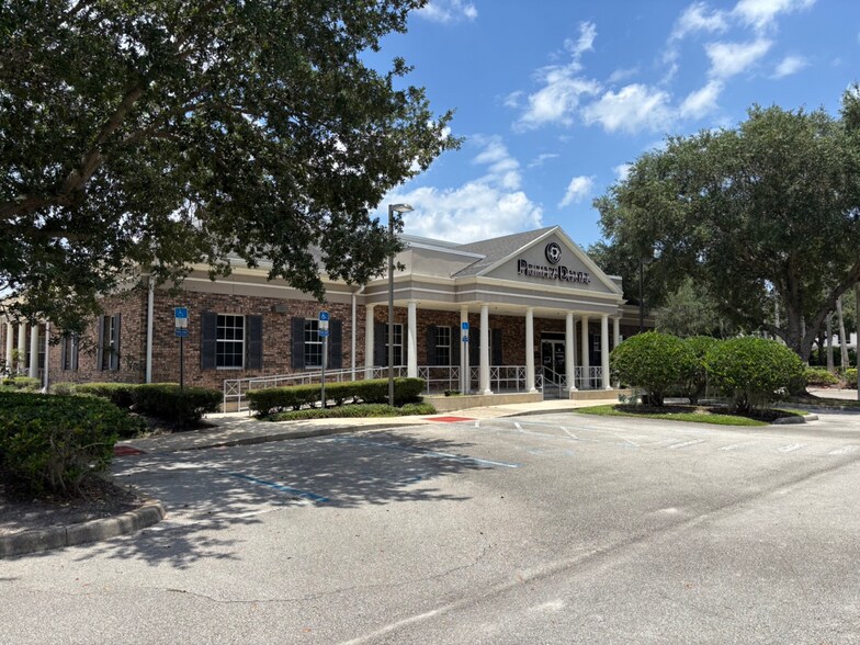 1045 Primera Blvd, Lake Mary, FL à louer - Photo de l’immeuble – Image 1 sur 9