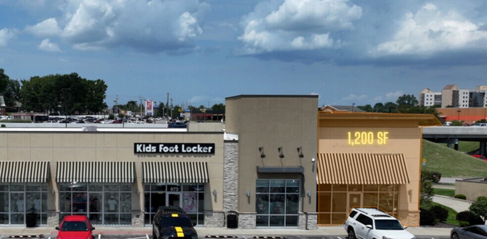 500 Northwest Plaza Dr, Saint Ann, MO à louer - Photo principale – Image 1 sur 6