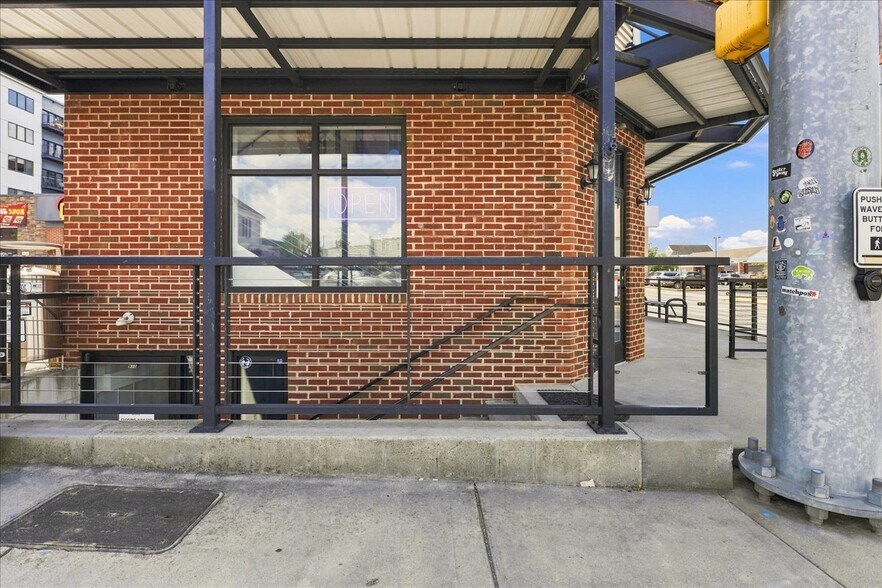 20 S Mason St, Harrisonburg, VA à louer - Photo de l’immeuble – Image 2 sur 31