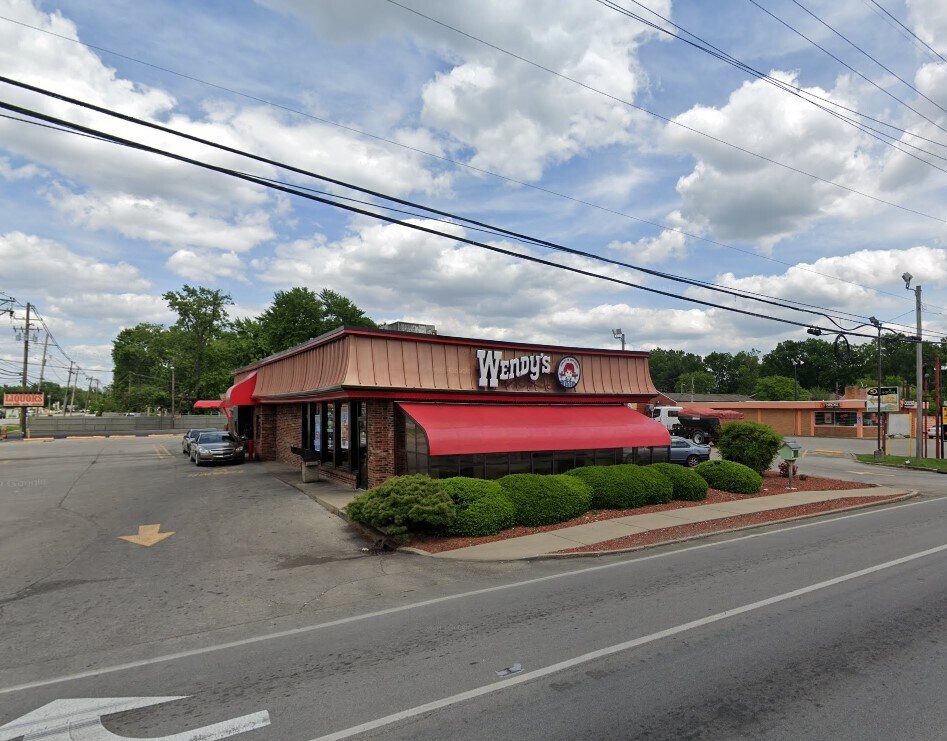 5101 Preston Hwy, Louisville, KY à louer Photo de l’immeuble– Image 1 sur 3
