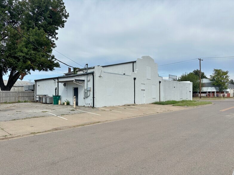 1600 Linwood Blvd, Oklahoma City, OK à louer - Photo de l’immeuble – Image 3 sur 5