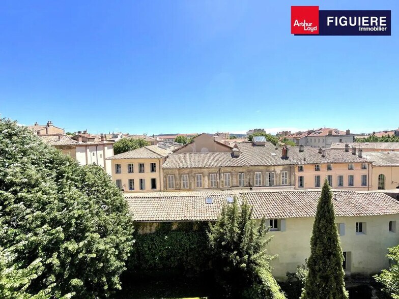 Bureau dans Aix-en-Provence à louer - Photo de l’immeuble – Image 1 sur 12