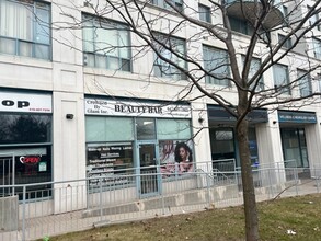 525 Markham Rd, Toronto, ON à louer Photo de l’immeuble– Image 2 sur 3