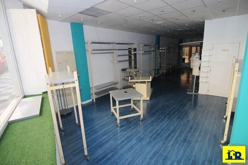 Immeuble residentiel dans Cuenca, Cuenca à vendre - Photo intérieure – Image 2 sur 4