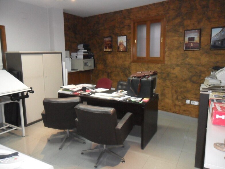 Local commercial dans Cáceres, Cáceres à vendre - Photo de l’immeuble – Image 3 sur 9