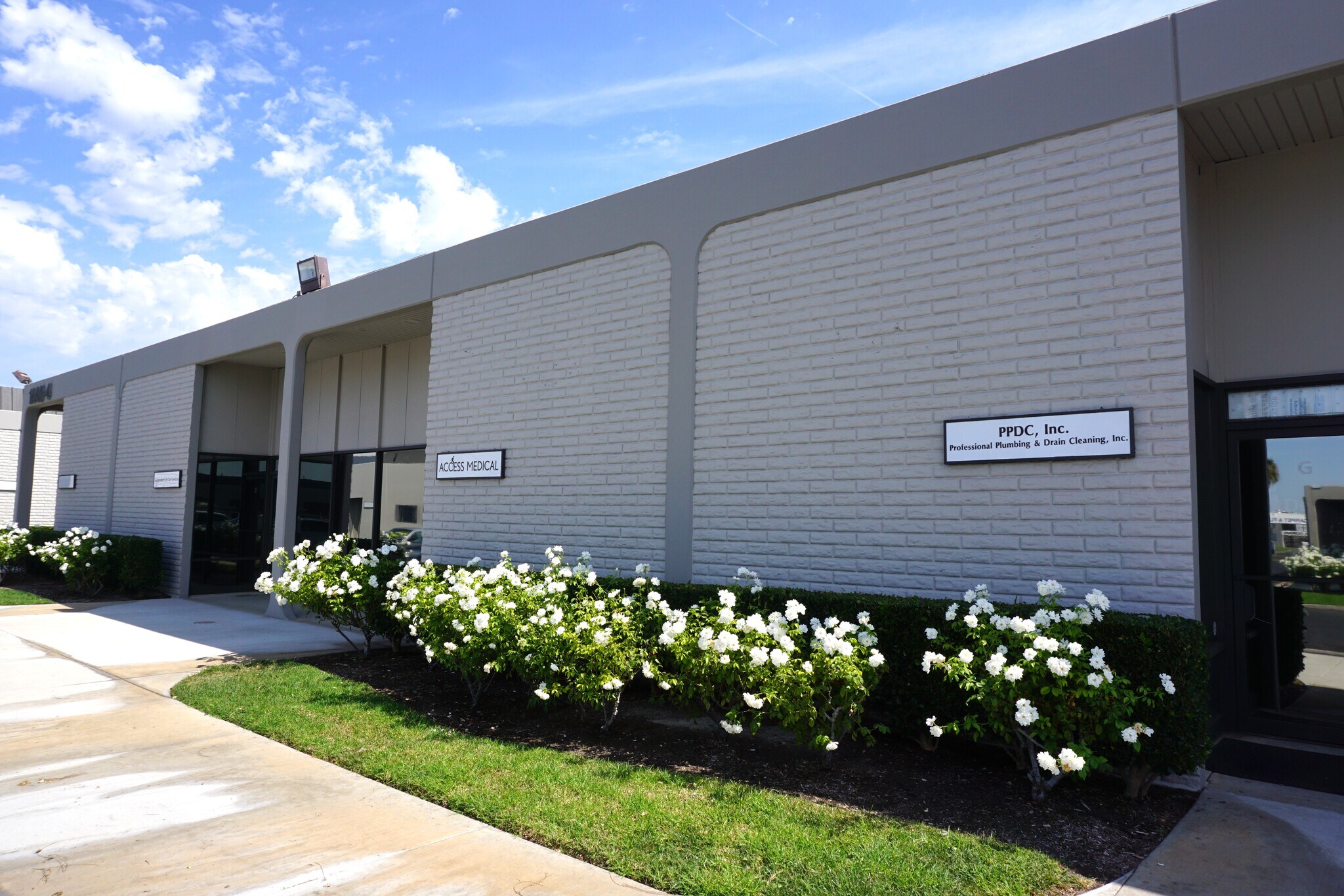 1440-4 S State College Blvd, Anaheim, CA à louer Photo principale– Image 1 sur 6