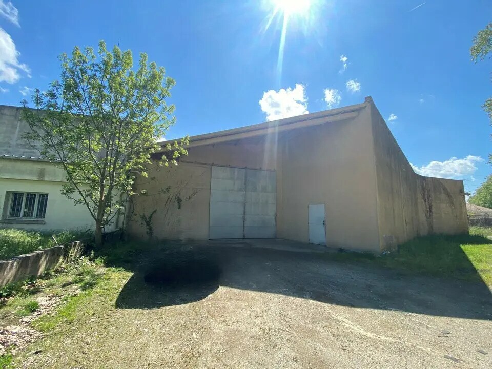 Local d’activités dans Cintegabelle à louer Photo de l’immeuble– Image 1 sur 12