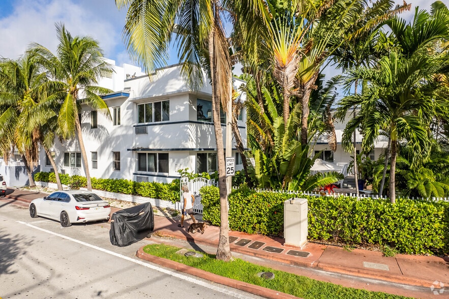7710 Harding Ave, Miami Beach, FL à vendre - Photo principale – Image 1 sur 10