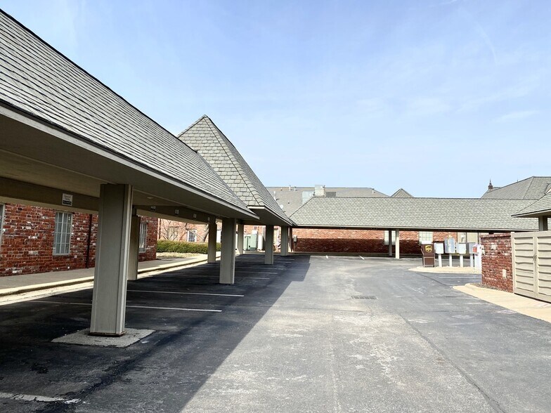 1420-1426 S Bradford Pky, Springfield, MO à louer - Photo de l’immeuble – Image 3 sur 20