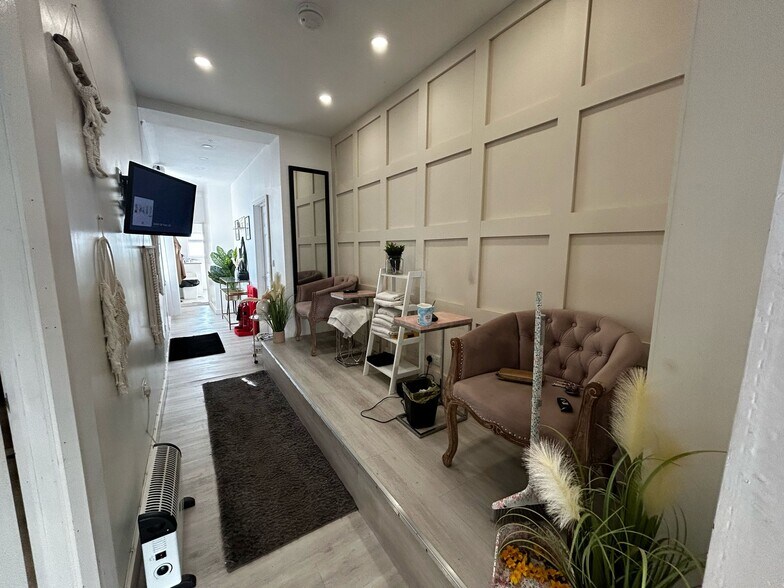 67-67A Newton Rd, Swansea à vendre - Photo intérieure – Image 3 sur 11