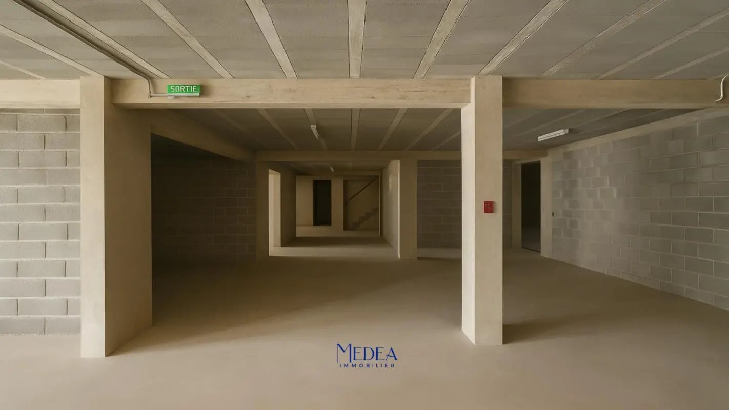 Local d'activités dans Ceyreste à vendre Photo intérieure– Image 1 sur 7