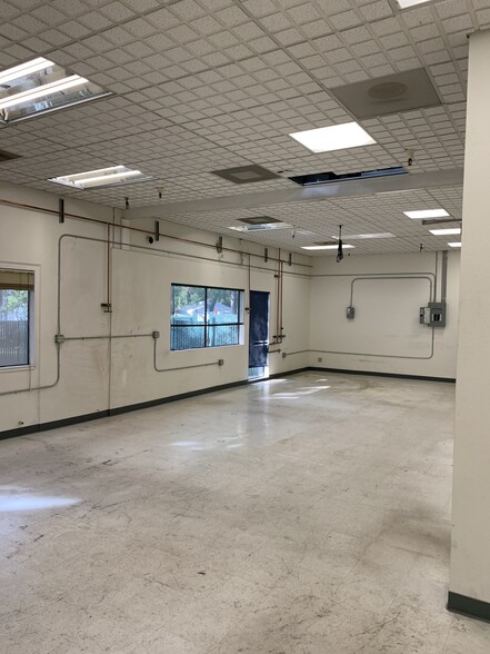 300 El Pueblo Rd, Scotts Valley, CA à louer - Photo de l’immeuble – Image 3 sur 14