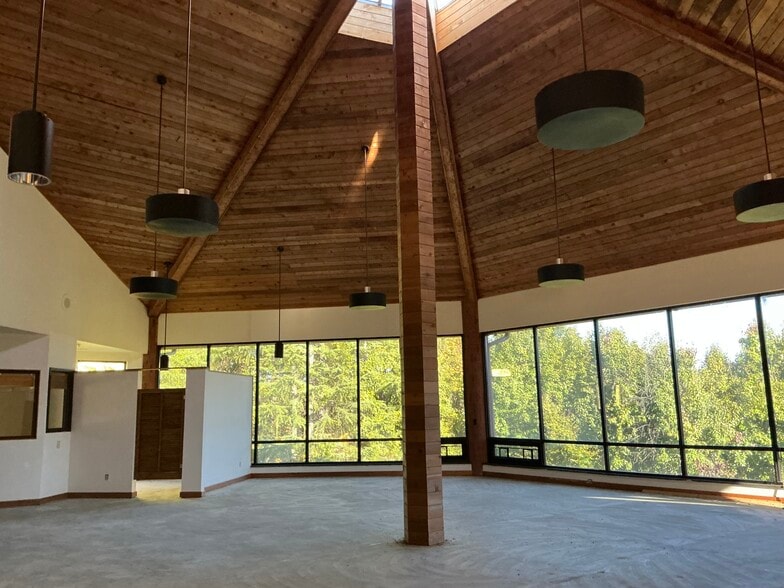 110 S Park Ter, Eden, NC à vendre - Photo intérieure – Image 3 sur 6