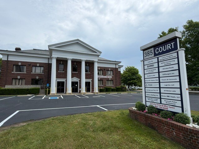 385 Court St, Plymouth, MA à louer - Photo de l’immeuble – Image 1 sur 13