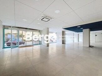 Plus de détails pour Local commercial à louer