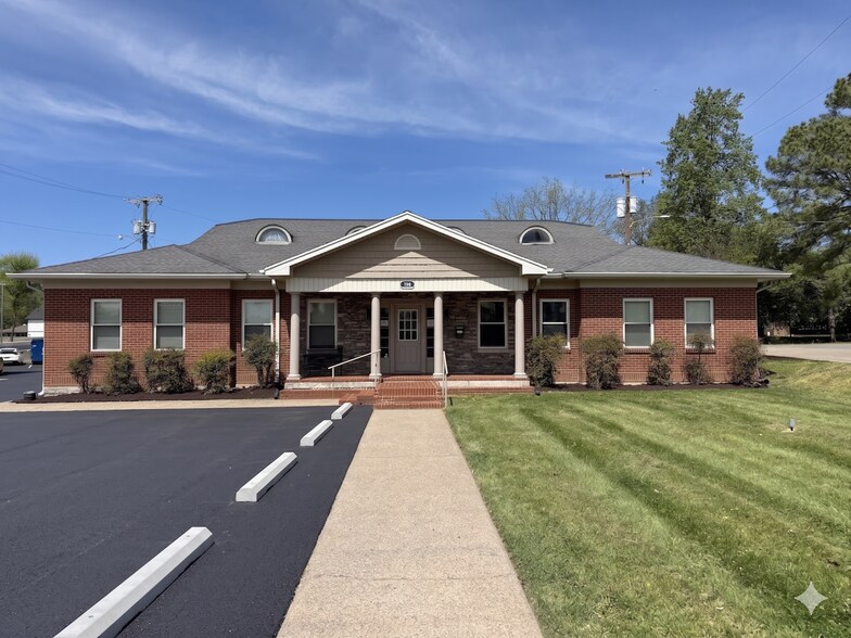 316 E Main St, Gallatin, TN à louer - Photo de l’immeuble – Image 1 sur 3