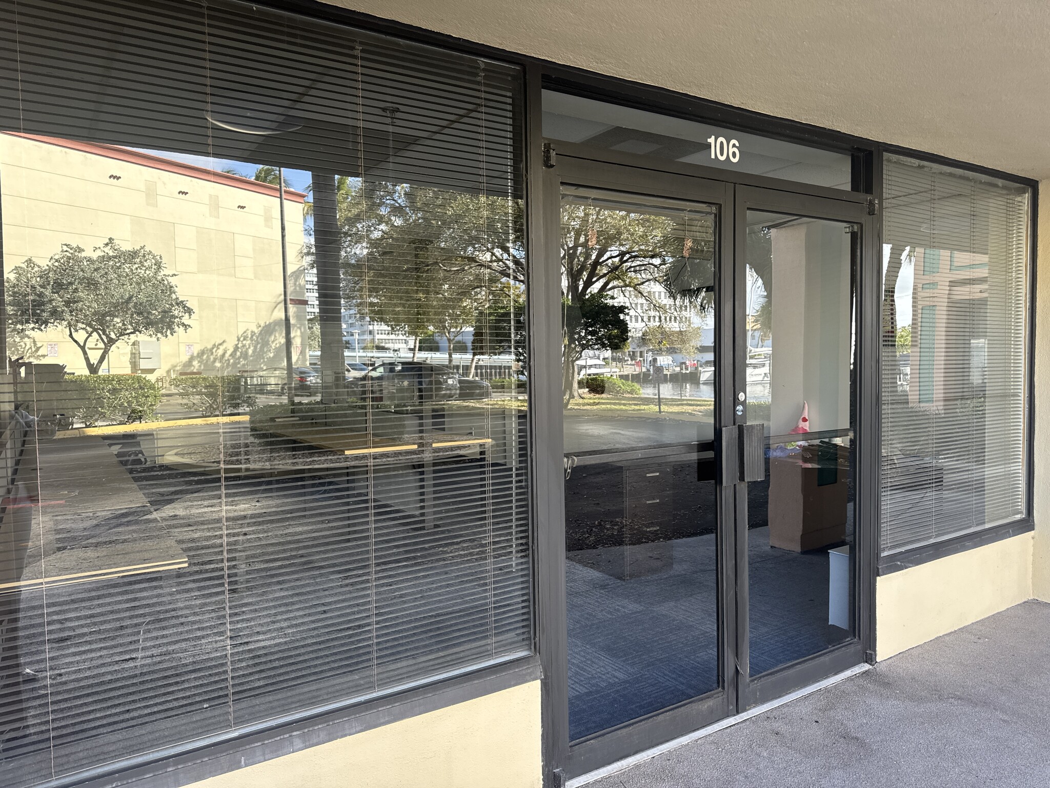 915 Middle River Dr, Fort Lauderdale, FL à louer Photo intérieure– Image 1 sur 1