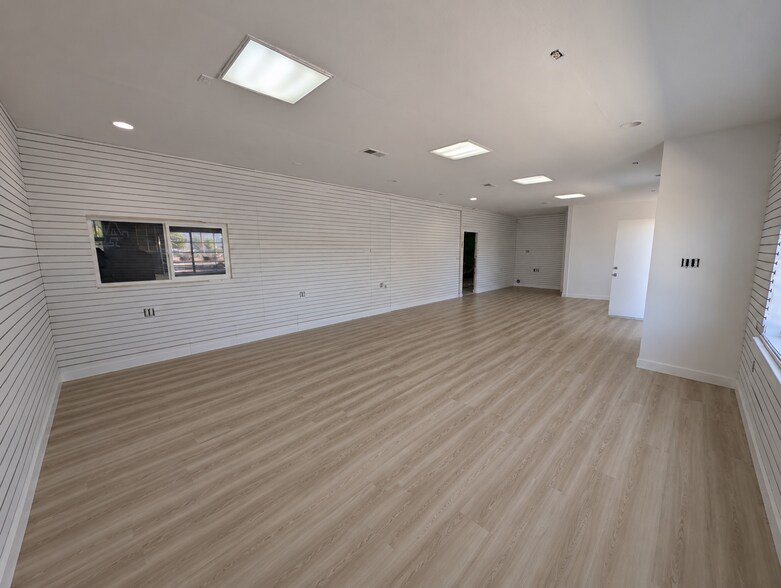 7624 San Fernando Rd, Sun Valley, CA à louer - Photo de l’immeuble – Image 3 sur 8