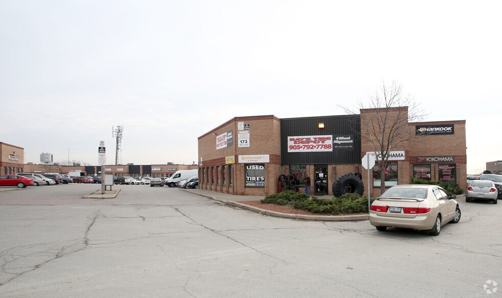 173 Advance Blvd, Brampton, ON à louer - Photo principale – Image 1 sur 4
