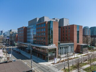 Plus de détails pour 1051 Queen St W, Toronto, ON - Local commercial à louer