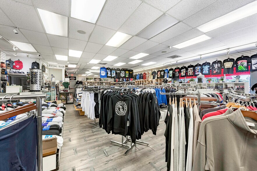 730-740 N Long Beach Blvd, Long Beach, CA à louer - Photo de l’immeuble – Image 3 sur 11