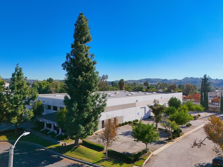 970 Brighton Ct, San Dimas, CA à vendre - Photo de l’immeuble – Image 3 sur 14