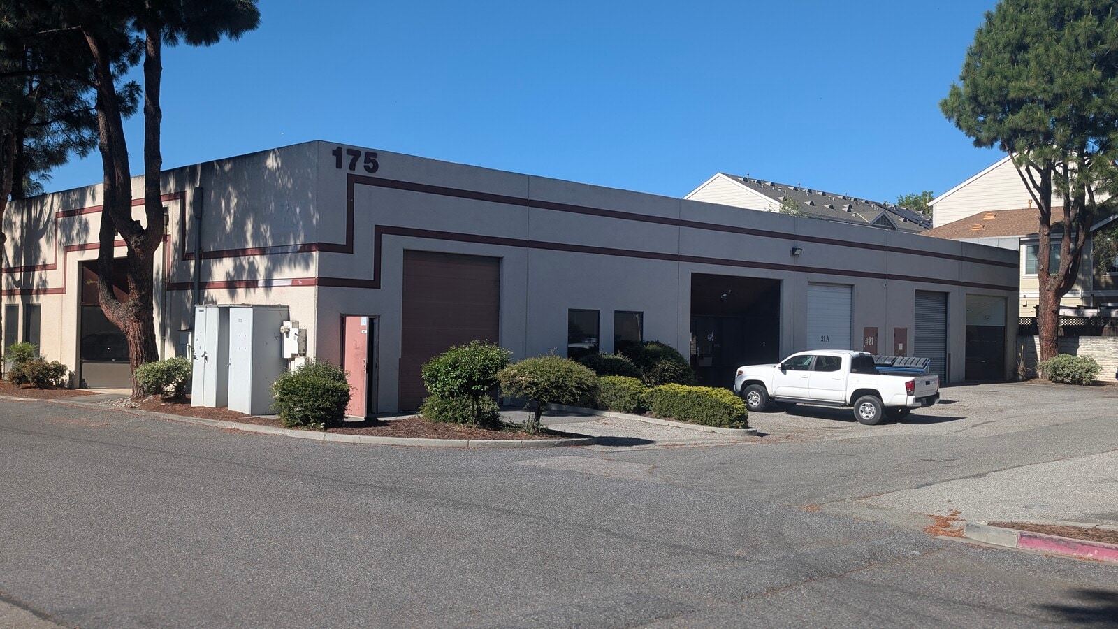 175 Lewis Rd, San Jose, CA 95111 - Lot 23 - - Photo intérieure - Image 1 of 10