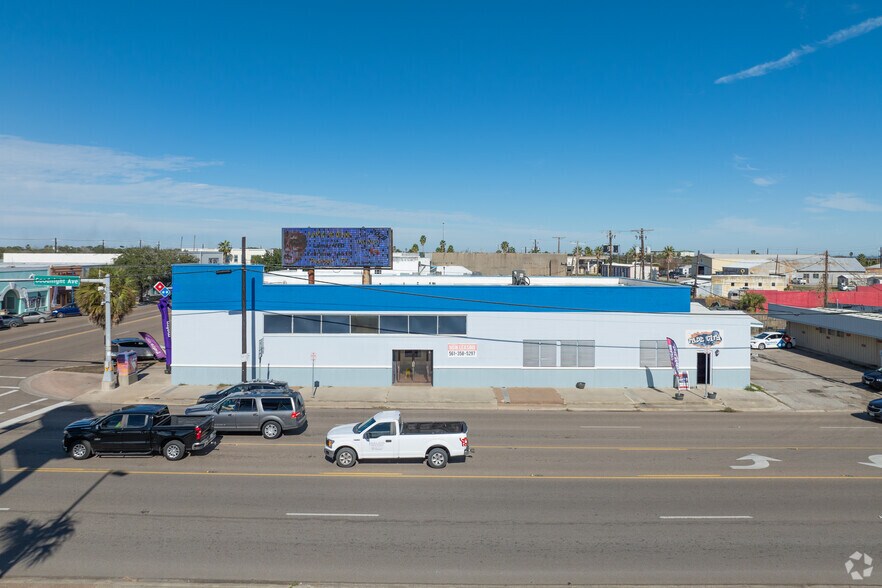 361 S Commercial St, Aransas Pass, TX à vendre - Photo de l’immeuble – Image 1 sur 32