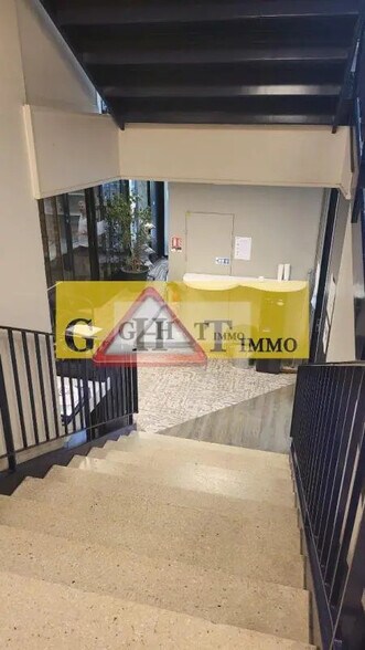 Bureau dans Créteil à louer - Photo de l’immeuble – Image 3 sur 16