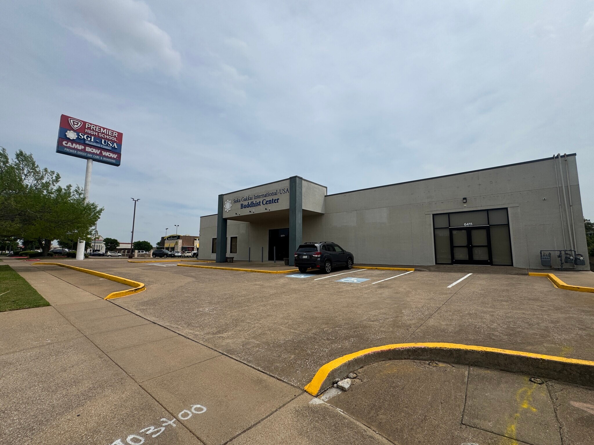 6411 Camp Bowie Blvd, Fort Worth, TX à louer Photo principale– Image 1 sur 11