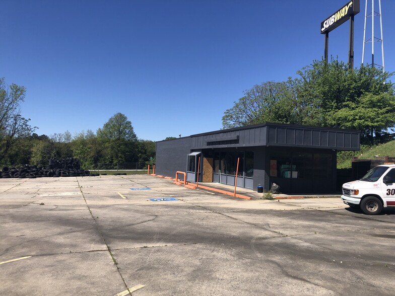 5043 Frontage Rd, Forest Park, GA à vendre - Photo de l’immeuble – Image 2 sur 9