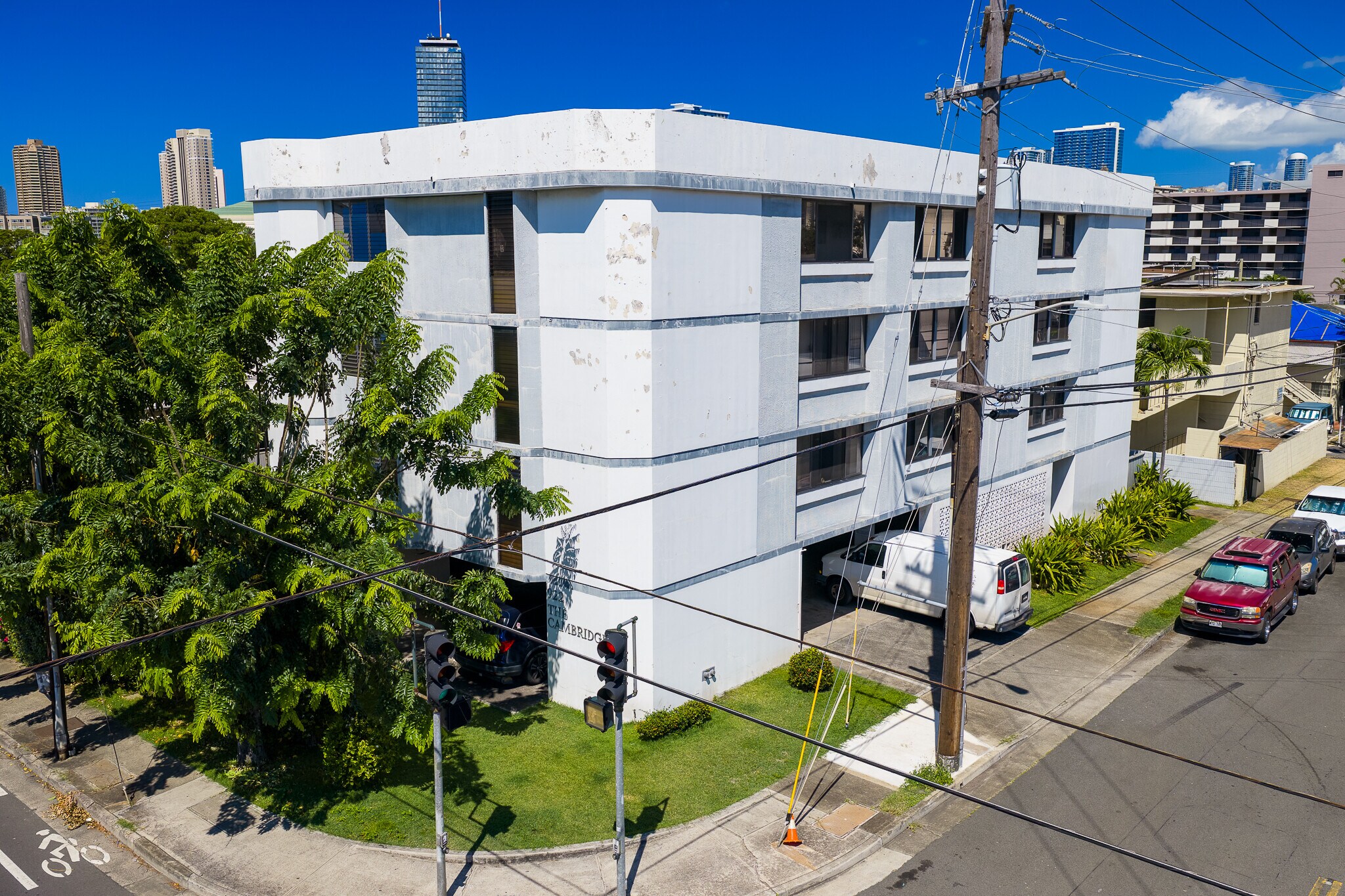 922 Mccully St, Honolulu, HI à vendre Photo de l’immeuble– Image 1 sur 27