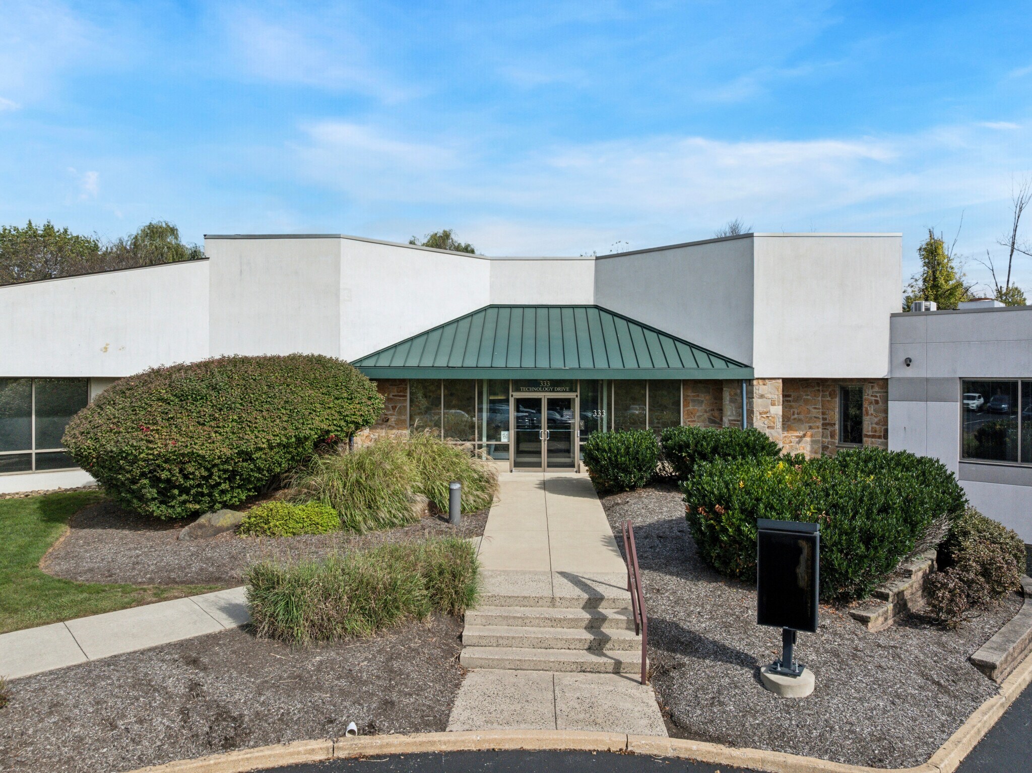 333 Technology Dr, Malvern, PA à louer Photo principale– Image 1 sur 6