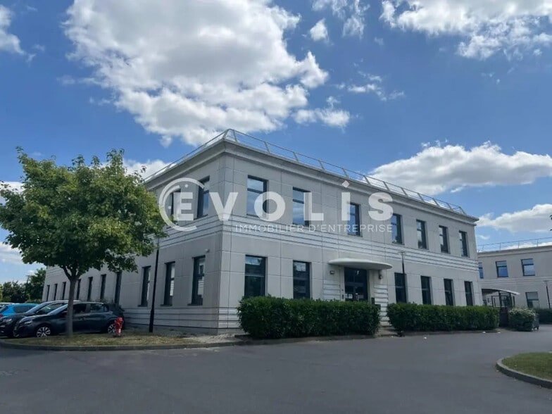 Bureau dans Créteil à louer - Photo de l’immeuble – Image 1 sur 15