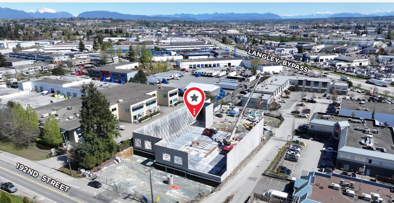 5678 192 St, Surrey, BC à louer - Photo de la construction – Image 2 sur 4