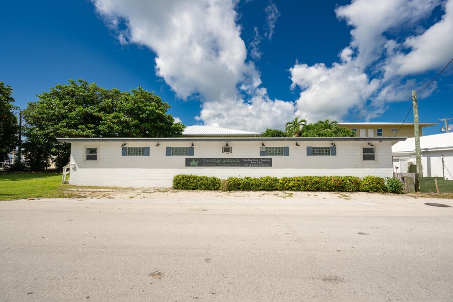 6150 2nd St, Key West, FL à louer - Photo de l’immeuble – Image 3 sur 4