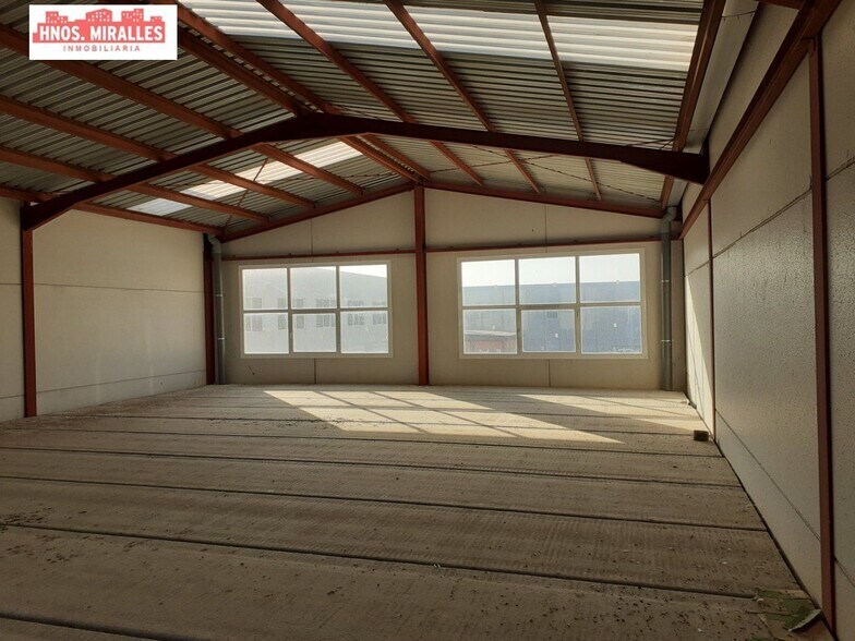 Industriel/Logistique dans San Fulgencio, Alicante à louer - Photo intérieure – Image 1 sur 7