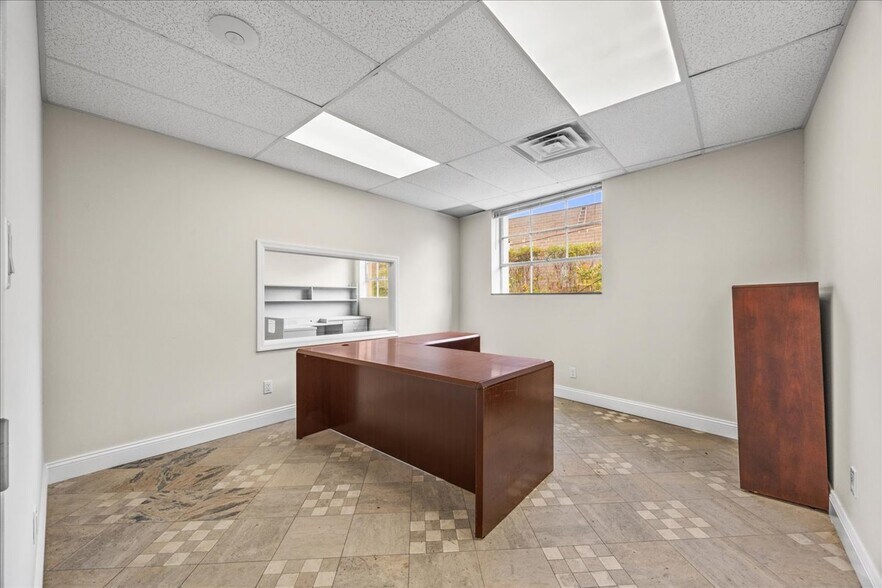 31 Warren Pl, Mount Vernon, NY à louer - Photo de l’immeuble – Image 3 sur 10