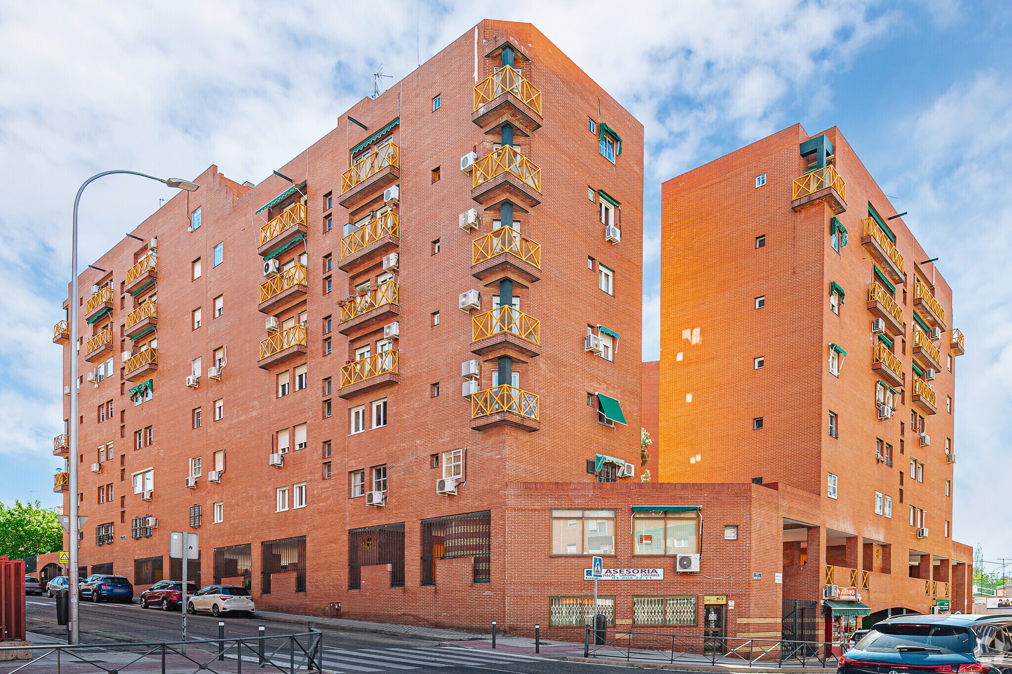 Immeuble residentiel dans Madrid, Madrid à vendre Photo de l’immeuble– Image 1 sur 2