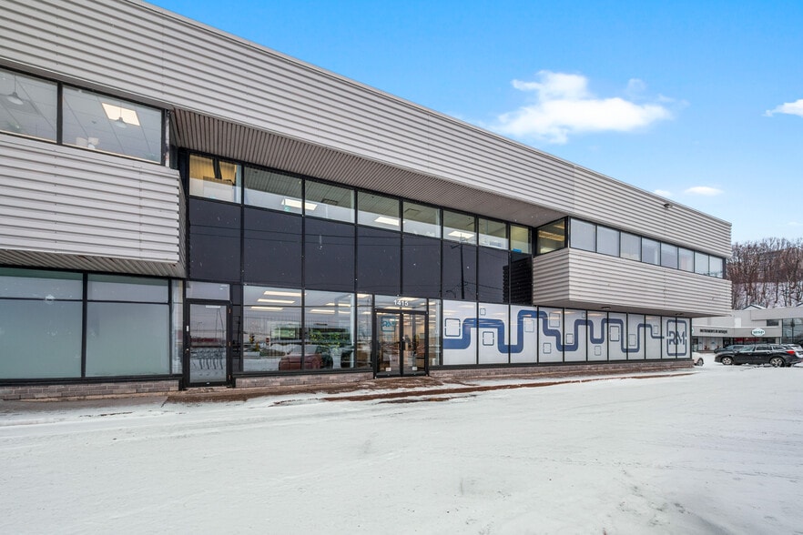 1415 St Frank-Carrel, Québec, QC à louer - Photo principale – Image 1 sur 5