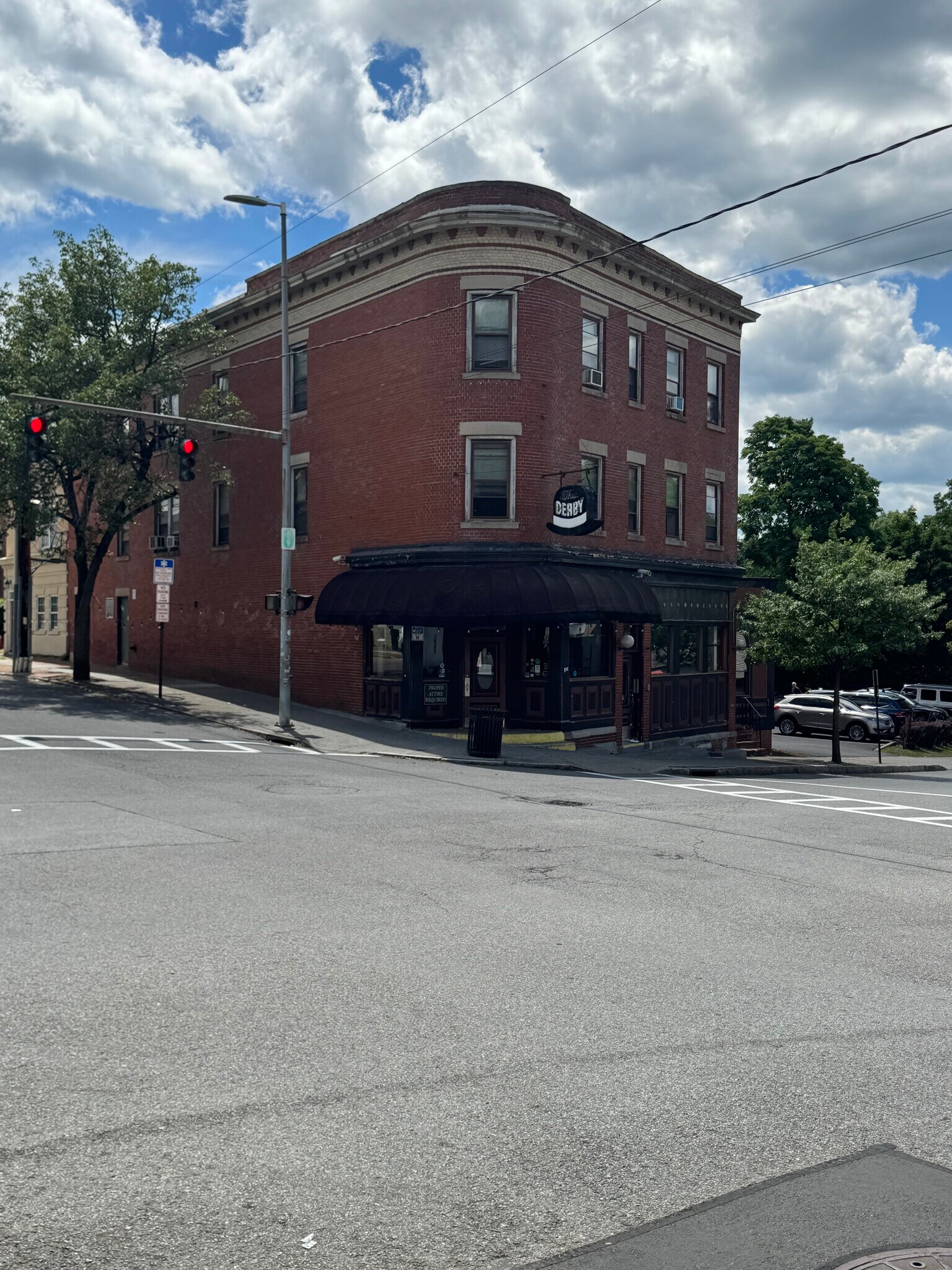 96 Main St, Poughkeepsie, NY à vendre Photo principale– Image 1 sur 10