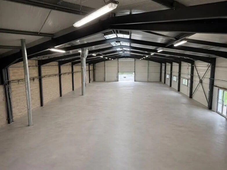 Local d'activités dans Ploeren à vendre - Photo de l’immeuble – Image 2 sur 3
